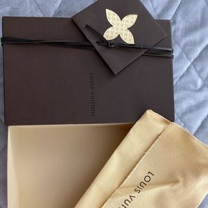Louis Vuitton Wallet Box, dust bag, shopping bag.